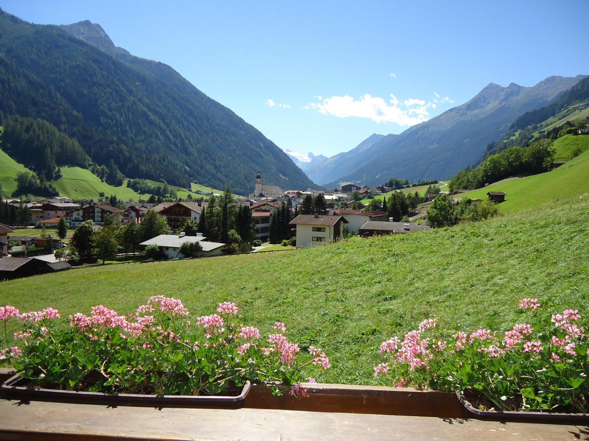 Hotel Josefinenhof Neustift im Stubaital Exterior foto